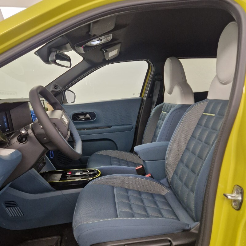 FIAT Grande Panda Grande Panda 1.2 Hybrid 110 CV S&S La Prima - immagine 5