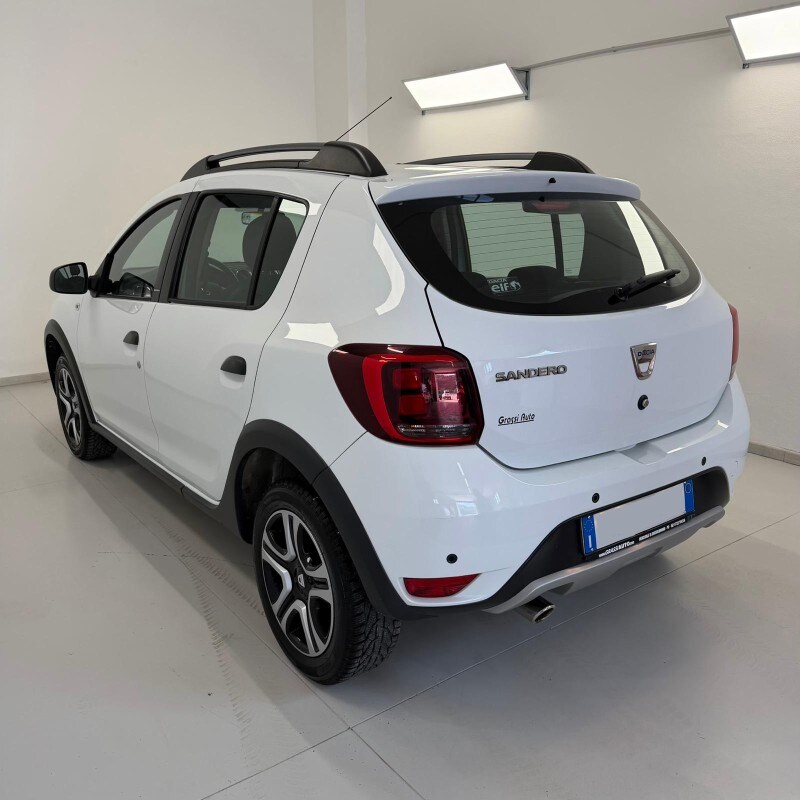 DACIA Sandero 2ª serie Sandero 1.5 dCi 8V 90CV Start&Stop Serie Speciale Wow - immagine 4