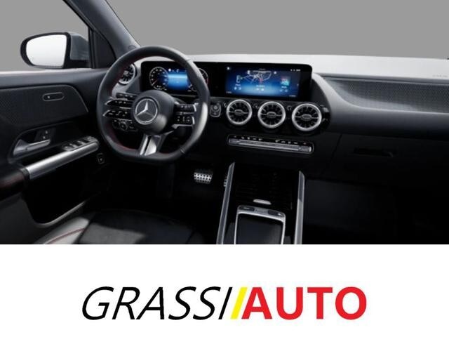 MERCEDES GLA (H247) GLA 180 Automatic Executive - immagine 3