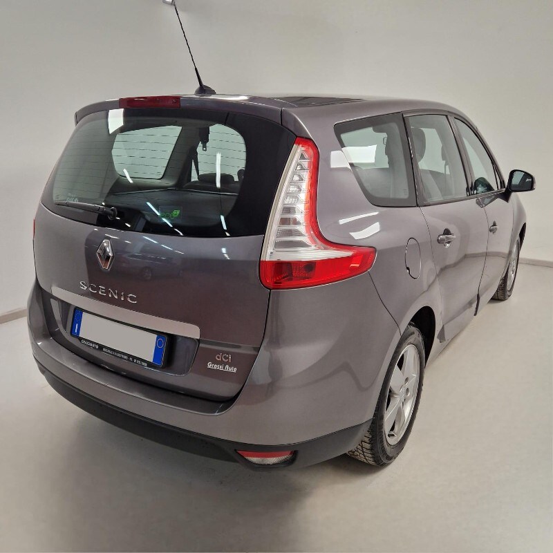 RENAULT Scénic 3ª serie Scénic 1.9 dCi 130CV Dynamique - immagine 4