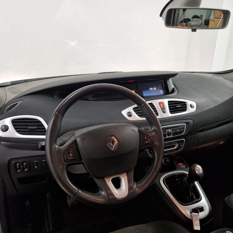 RENAULT Scénic 3ª serie Scénic 1.9 dCi 130CV Dynamique - immagine 8